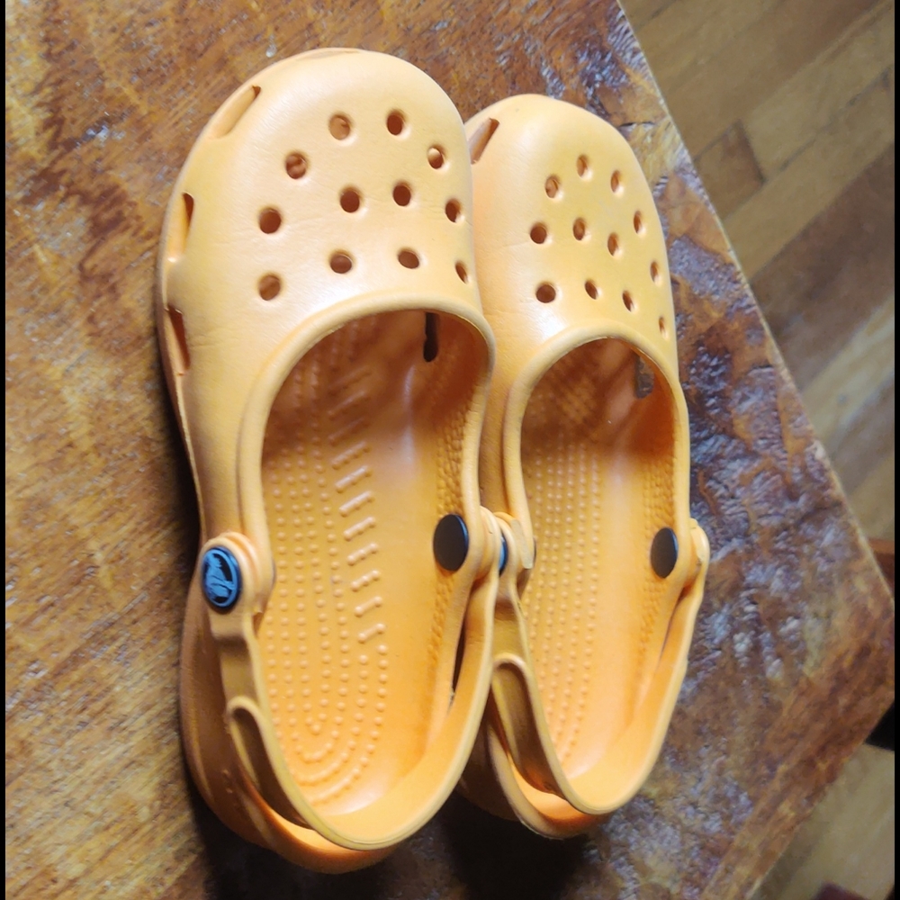 Girls Size 4 Orange Crocs Mary Jane style